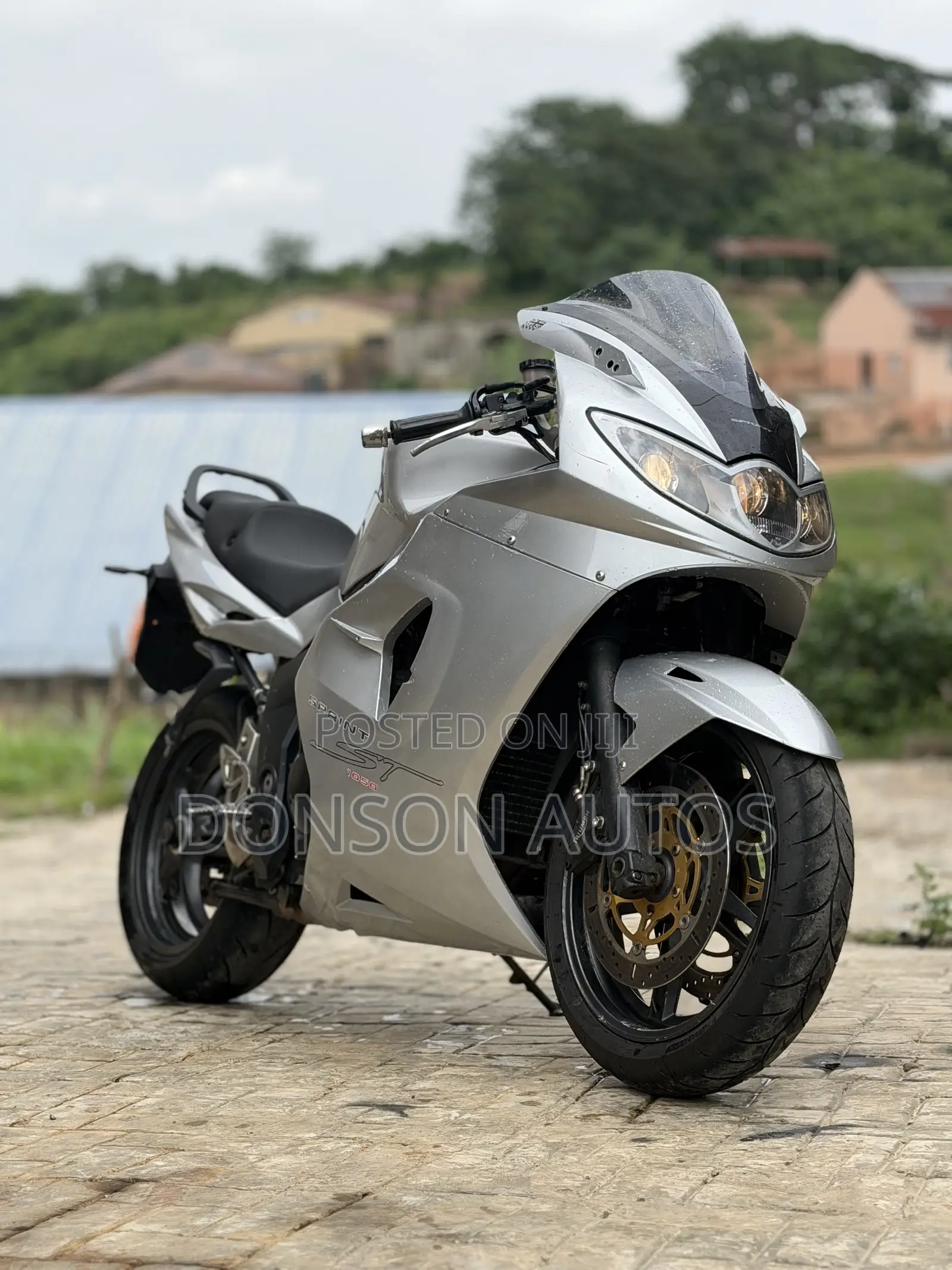 Triumph Bike 2010 Silver