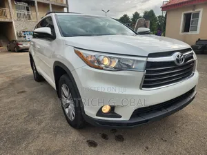 Toyota Highlander LE Plus 4dr SUV AWD (3.5L 6cyl 6A) 2015 Off white