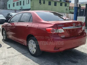 Toyota Corolla 2013 Red