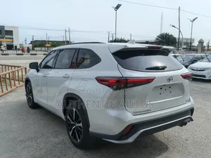 Toyota Highlander 2023 White