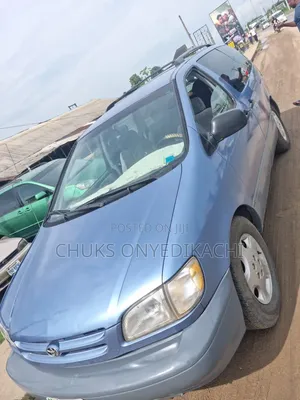 Toyota Sienna 2002 Blue