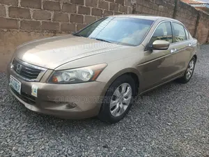 Honda Accord 2.4 2009 Gold