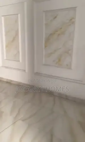 2bdrm Block of Flats in Lakeview Estate, Amuwo-Odofin for sale