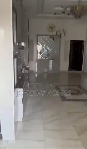 2bdrm Block of Flats in Lakeview Estate, Amuwo-Odofin for sale