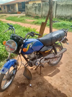 TVS HLX 125 2023 Blue