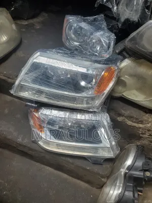 Headlight Suzuki Vitara 2008,2010, 2012 Model