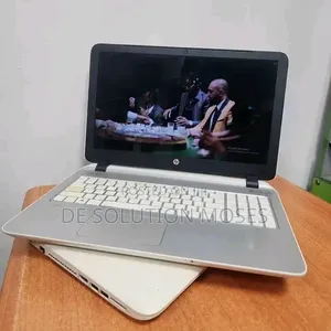 Laptop HP 15 8GB Intel Core i5 HDD+SSD 350GB