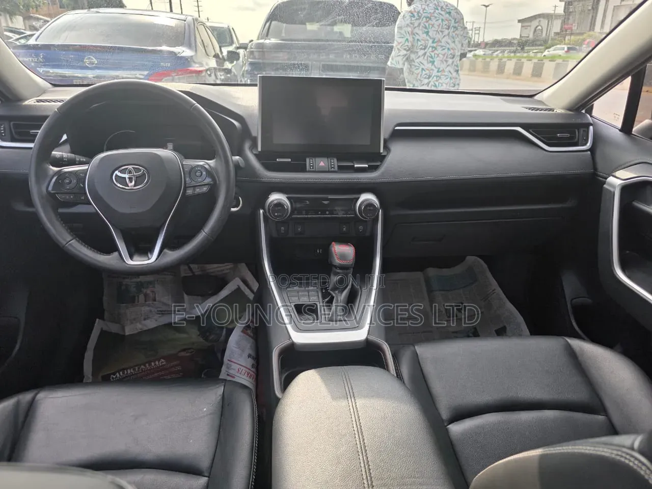 Toyota RAV4 2021 White