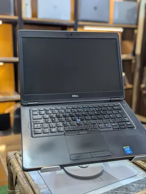 Laptop Dell Latitude 5450 8GB Intel Core i5 SSD 128GB