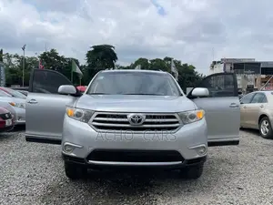 Toyota Highlander 2013 Silver