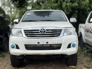 Toyota Hilux 2.0 VVT-i 2012 White