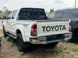 Toyota Hilux 2.0 VVT-i 2012 White