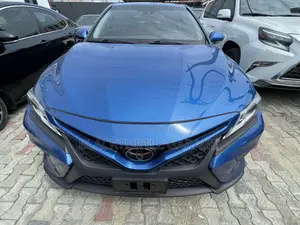 Toyota Camry 2018 Blue