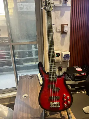 TopTech Passive 5 Strings Bass Guitar