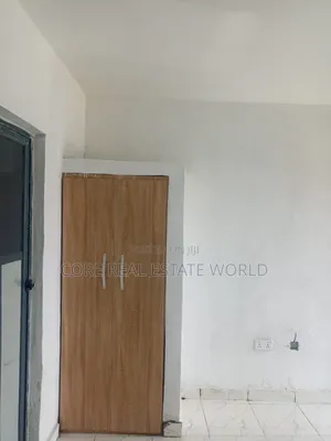 Brand New Spacious Selfcon With 24/7 Solar Power