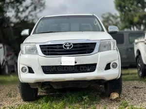 Toyota Hilux 2.0 VVT-i SRX 2011 White