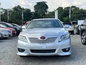 Toyota Camry 2010 Silver