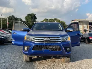 Toyota Corolla 2021 Blue