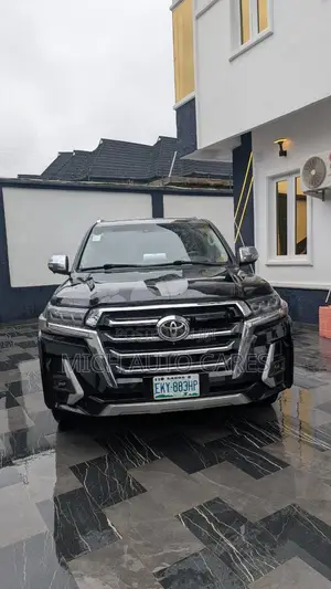 Toyota Land Cruiser 2021 Black