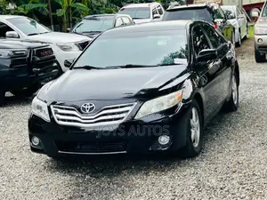 Toyota Camry SE 4dr Sedan (2.5L 4cyl 6AM) 2010 Black