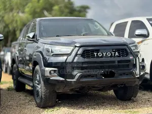 Toyota Hilux SR5 4x4 2013 Black