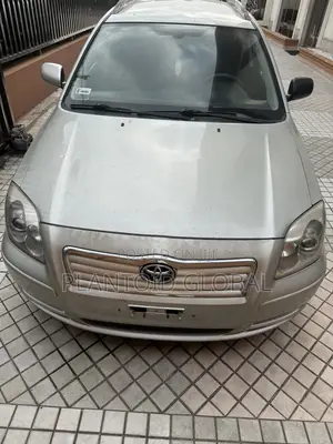 Toyota Avensis 2004 Gray