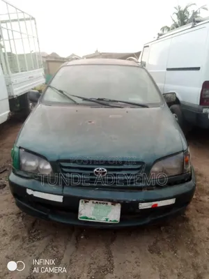 Toyota Picnic 2000 Green