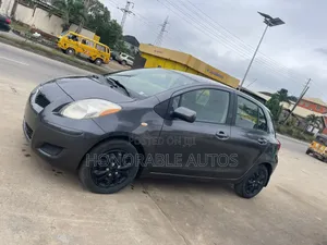 Toyota Yaris 2010 Gray