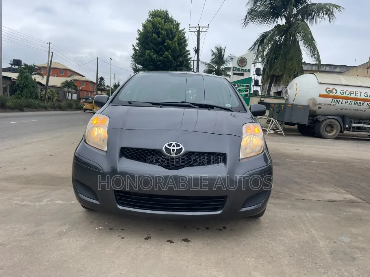 Toyota Yaris 2010 Gray