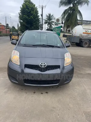 Toyota Yaris 2010 Gray
