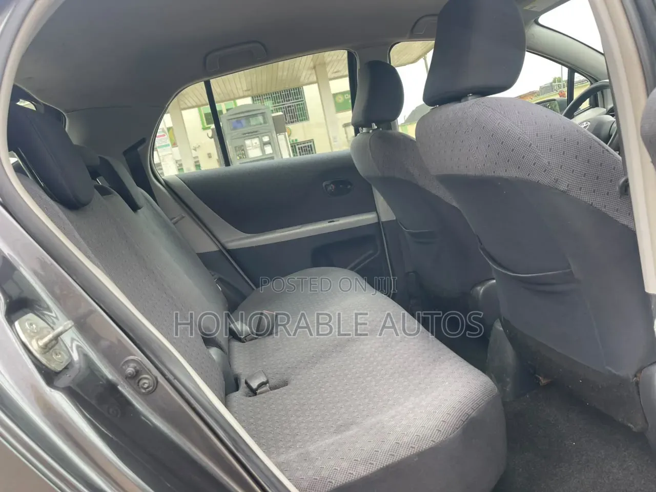 Toyota Yaris 2010 Gray
