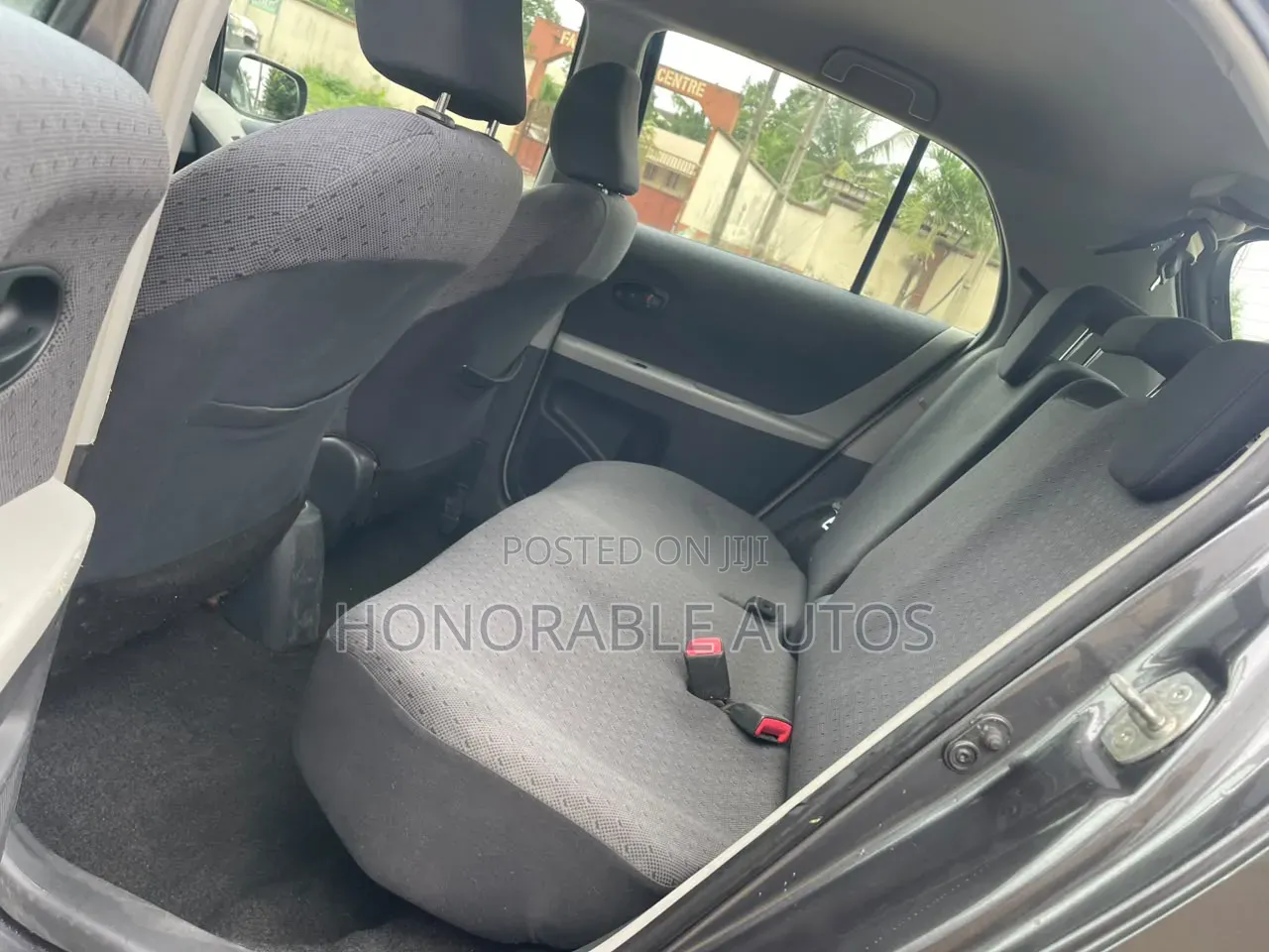 Toyota Yaris 2010 Gray