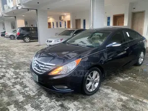 Hyundai Sonata Limited Sedan FWD (2.4L 4cyl 6A) 2013 Black