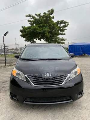 Toyota Sienna 2012 Black
