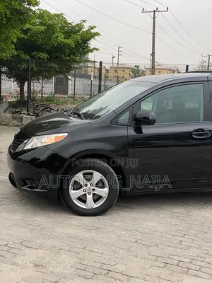 Toyota Sienna 2012 Black