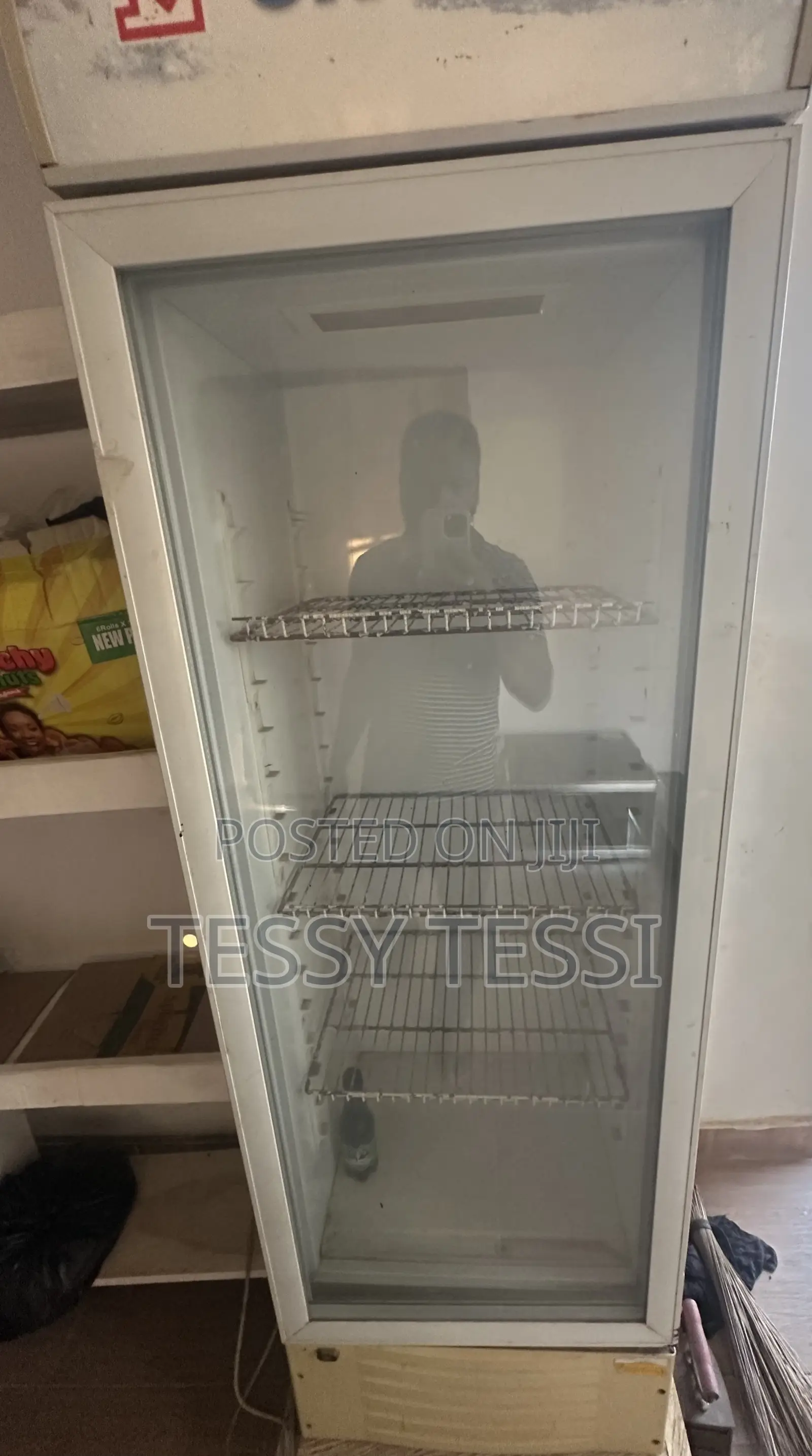 Showcase Fridge