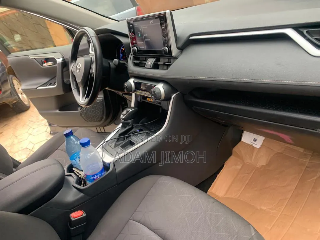 Toyota RAV4 2023 Green