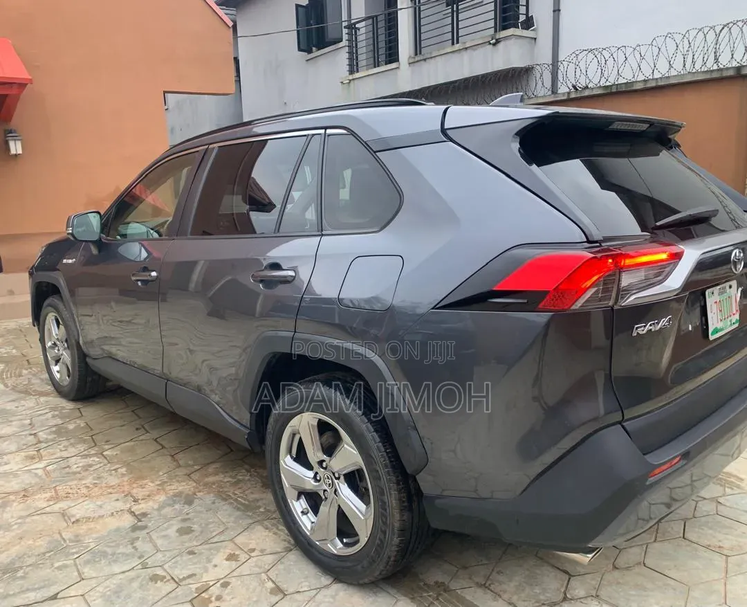 Toyota RAV4 2023 Green