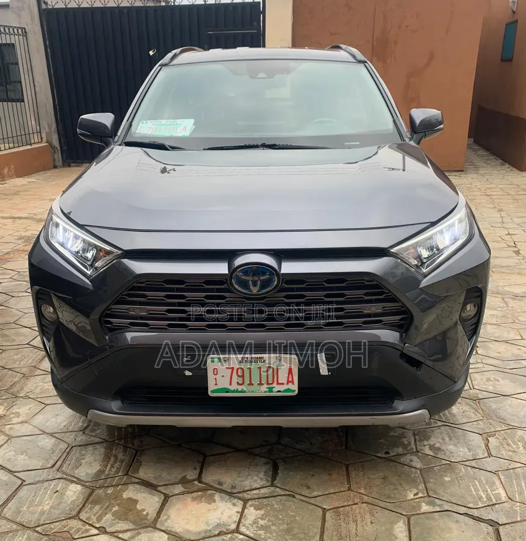 Toyota RAV4 2023 Green