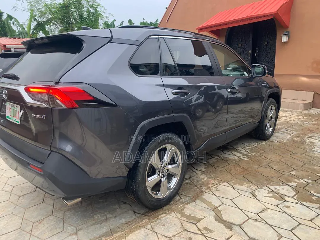 Toyota RAV4 2023 Green