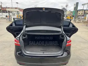 Toyota Avalon XLE Premium Sedan FWD (3.5L 6cyl 6A) 2013 Black