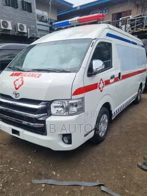 Toyota HiAce 2012 White