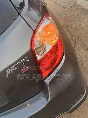 Toyota Matrix S Hatchback FWD (2.4L 4cyl 5A) 2013 Gray