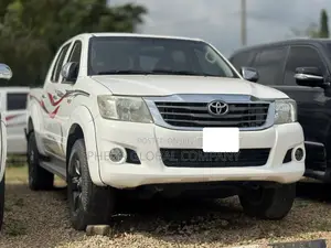 Toyota Hilux 2.7 VVT-i 4X4 SRX 2010 White