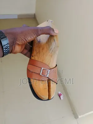 Female Buckle Slippers