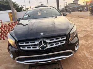 Mercedes-Benz GLA 250 2017 Black