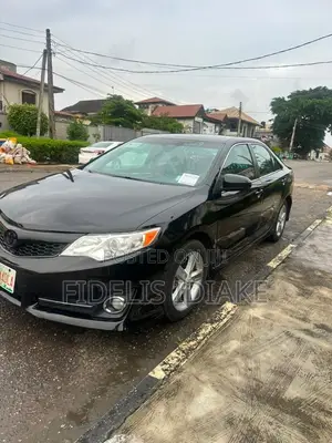 Toyota Camry SE 4dr Sedan (2.5L 4cyl 6A) 2013 Black