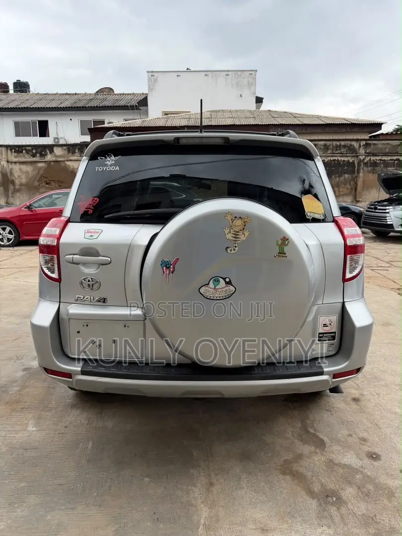Toyota RAV4 2.5 4x4 2011 Silver