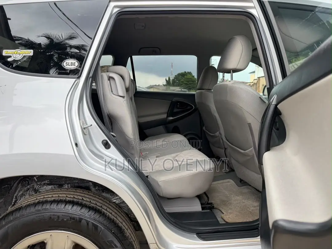 Toyota RAV4 2.5 4x4 2011 Silver