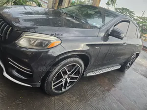 Mercedes-Benz GLE-Class 2016 Black